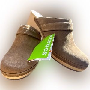 Crocs Sarah Suede Clog